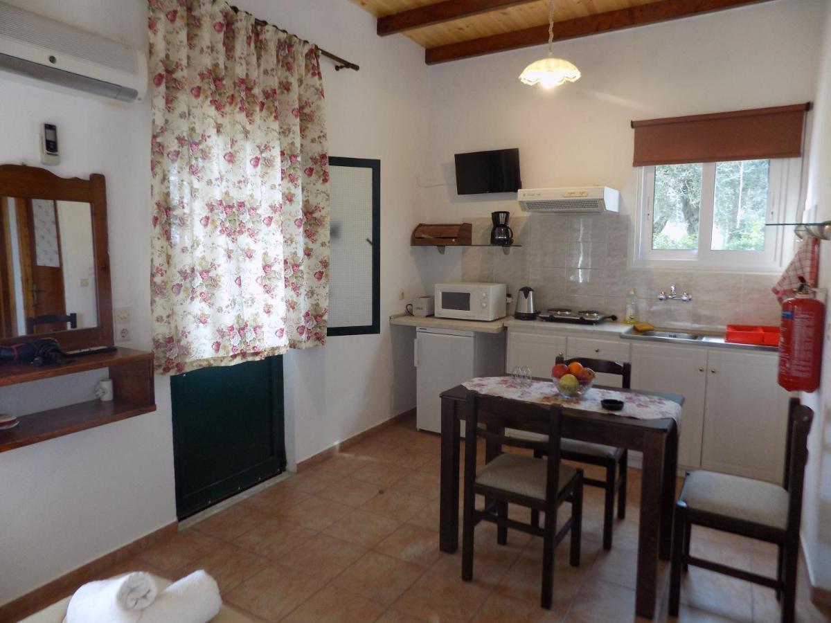 Villa Elli Panoramic View 2 Ípszosz Kültér fotó